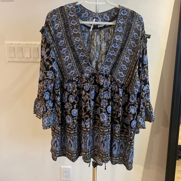 - Free People Small Blouse - Picture 1 of 5